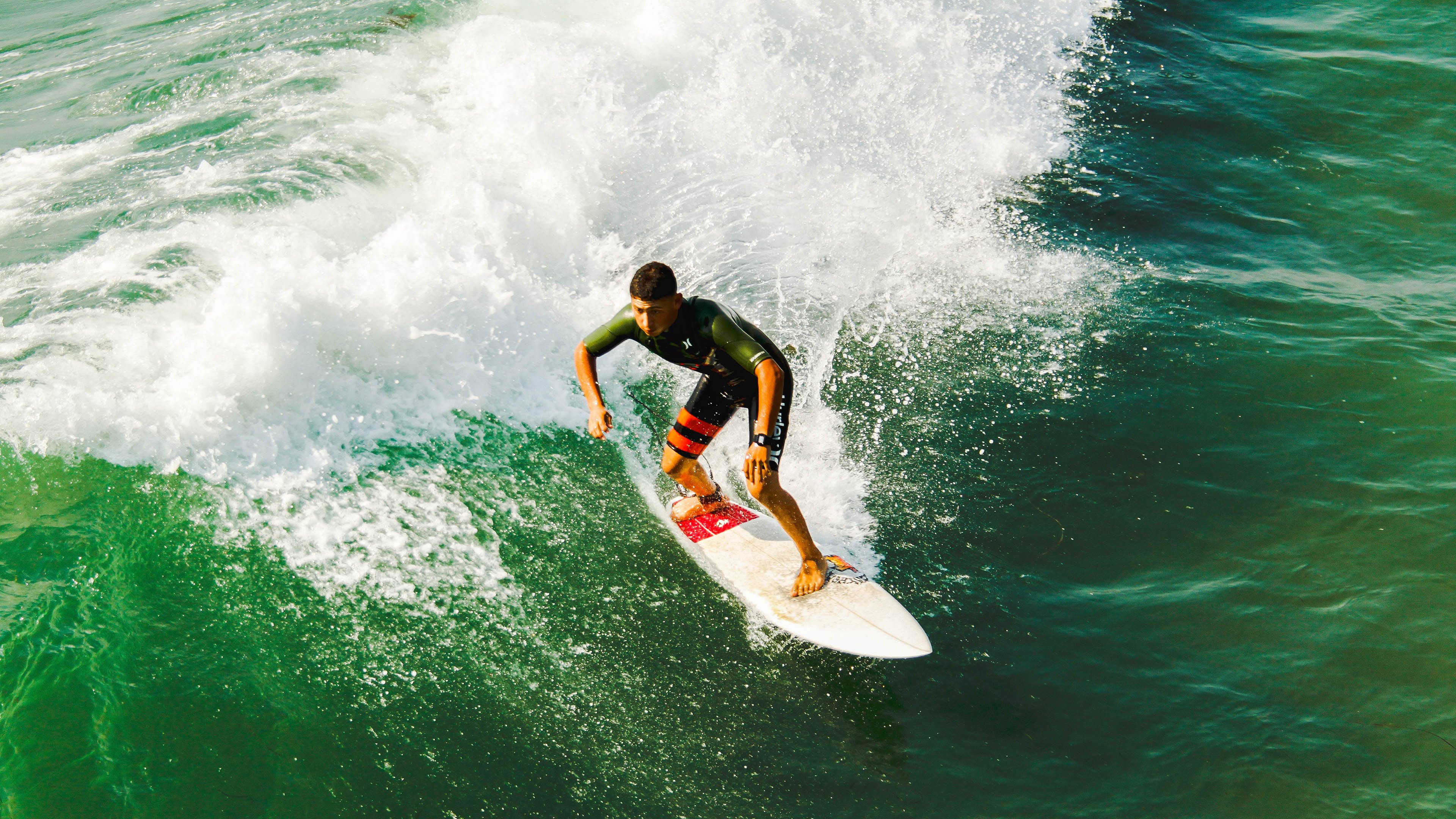 开云体育登录网站入口-《FIFA》电竞联赛积分榜更新，热门战队表现抢眼，fifa电竞中国排名